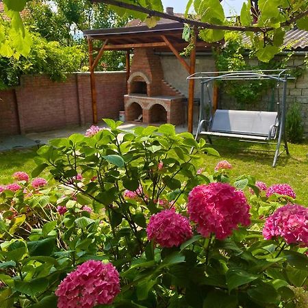 Holiday Home Esku Orşova 外观 照片