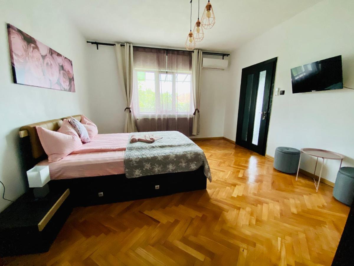 Holiday Home Esku Orşova 外观 照片