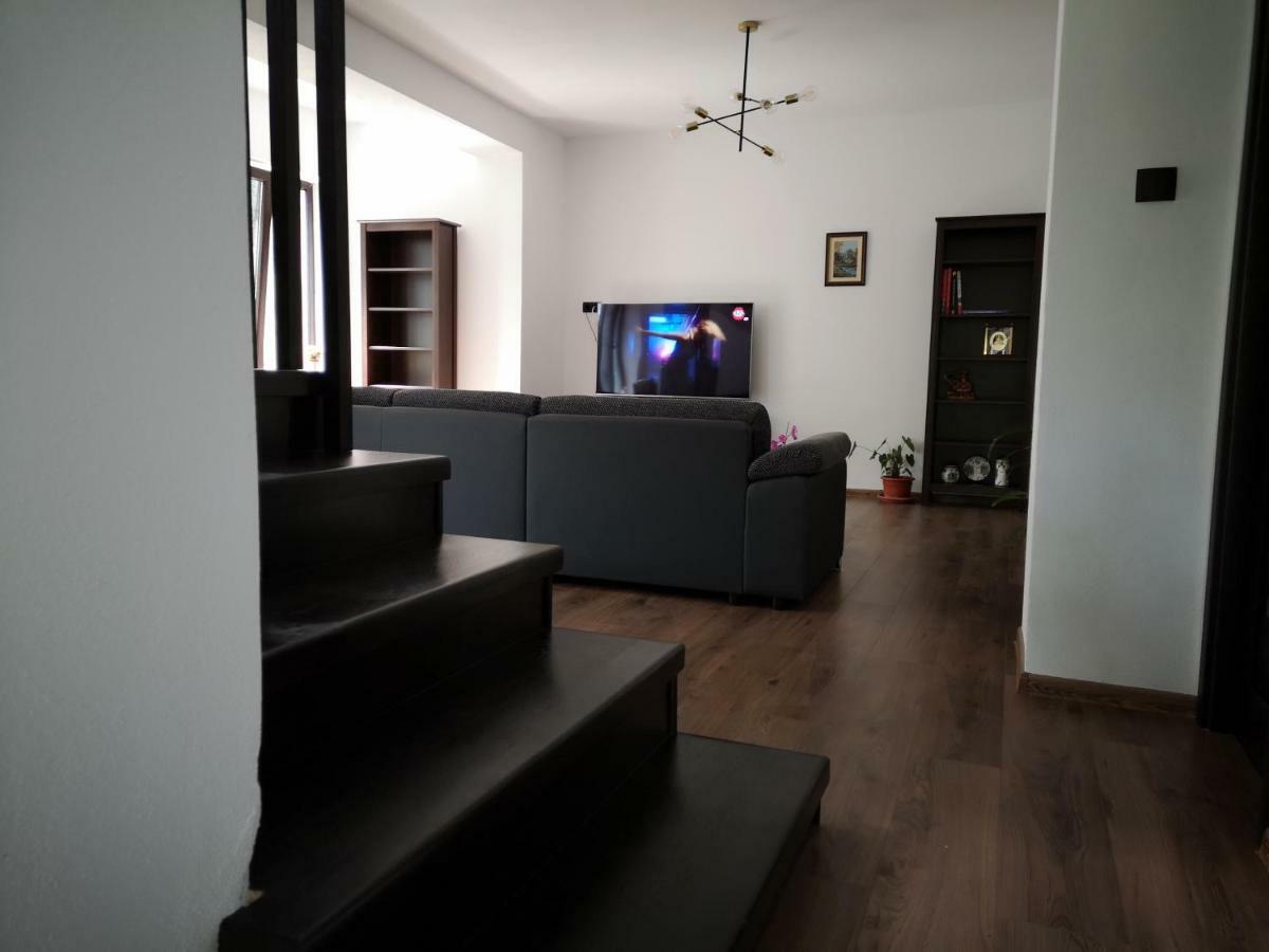 Holiday Home Esku Orşova 外观 照片